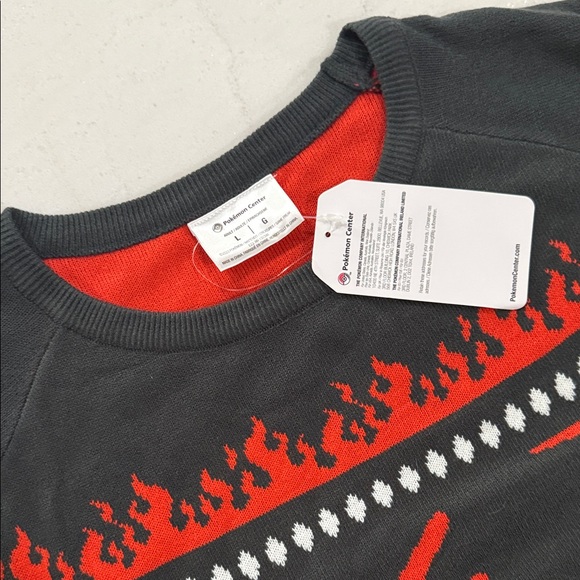 Pokémon Men’s Christmas Sweater - Picture 2 of 5